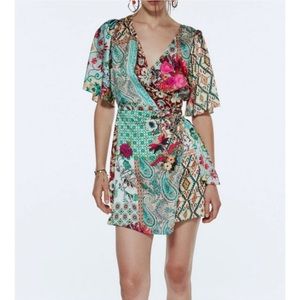 Zara patchwork print dress-only worn once: back hidden in seam zipper: size L